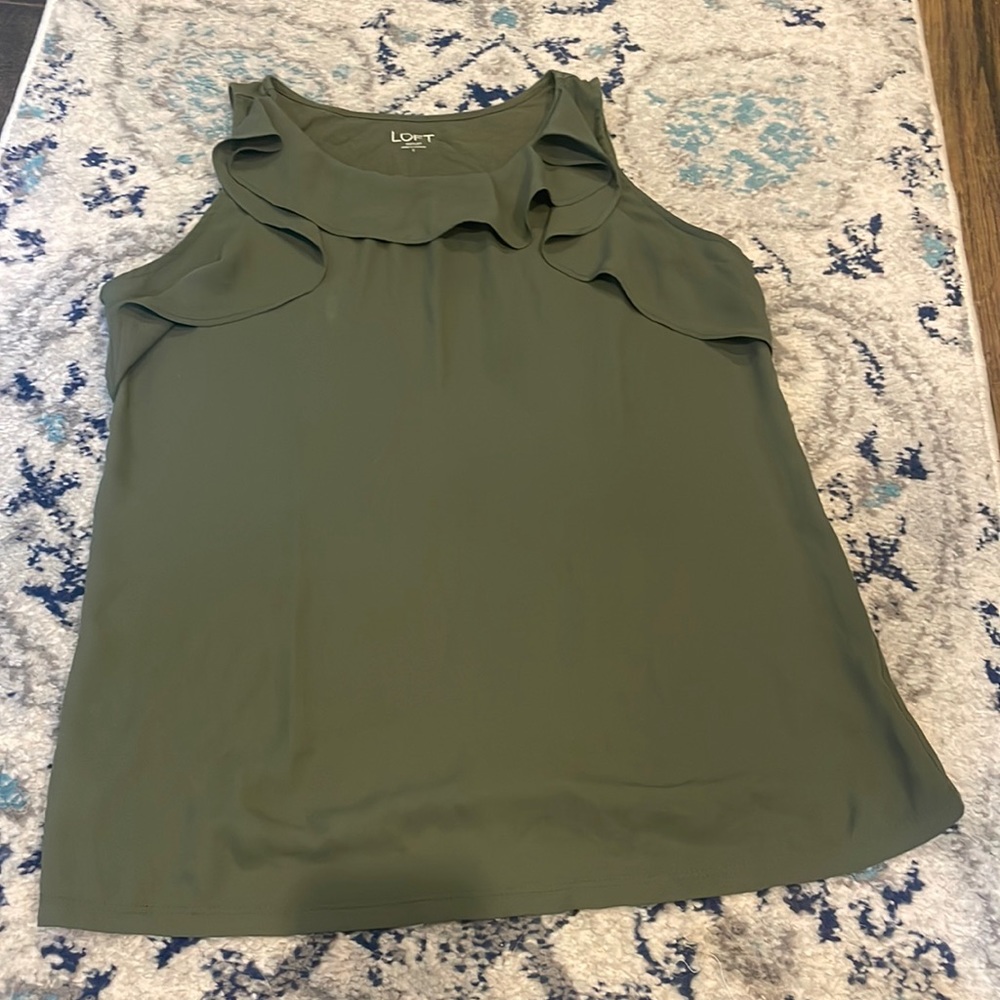 Small LOFT Outlet ruffle tank- olive green